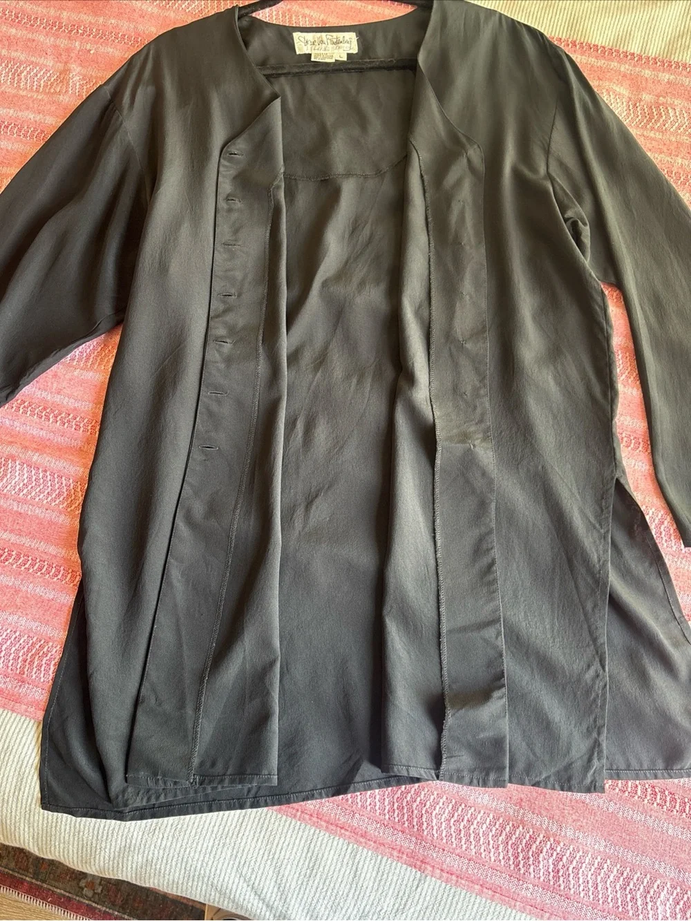 VTG 100% Silk Diane Von Furstenberg Black Long Sleeve Button-Front V-Neck Top